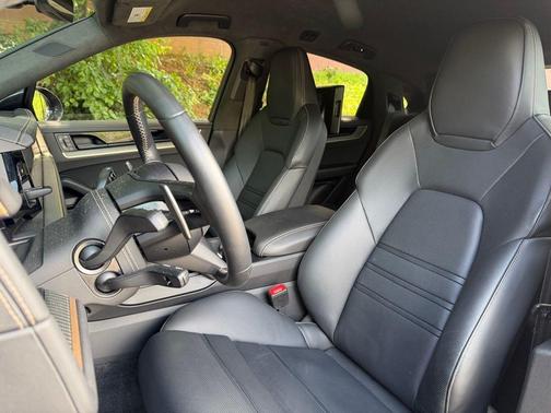 Blue Metallic 2024 Porsche Cayenne Turbo GT