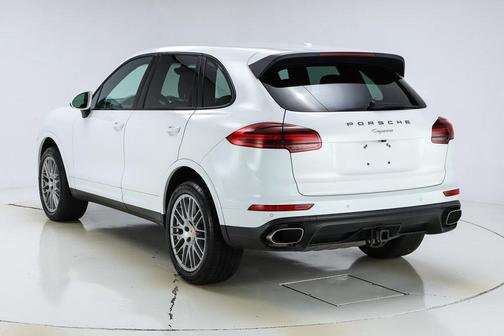 2017 Porsche Cayenne Platinum Edition