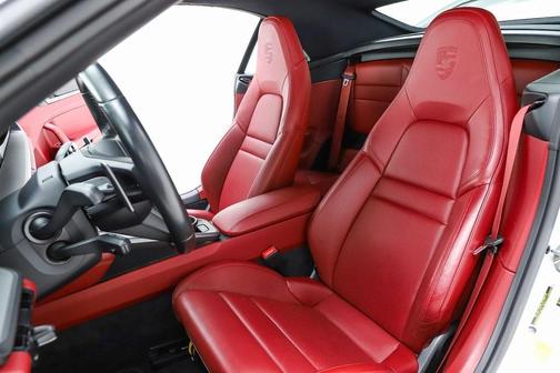 2020 Porsche 911 Carrera 4S