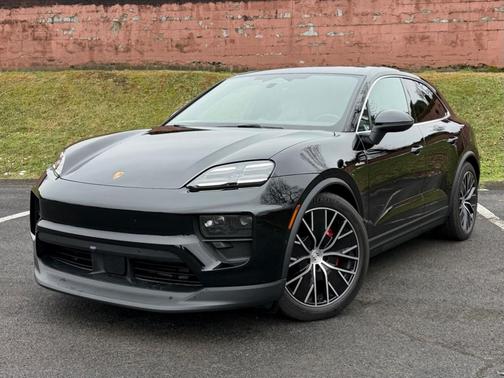 2025 Porsche Macan 4S