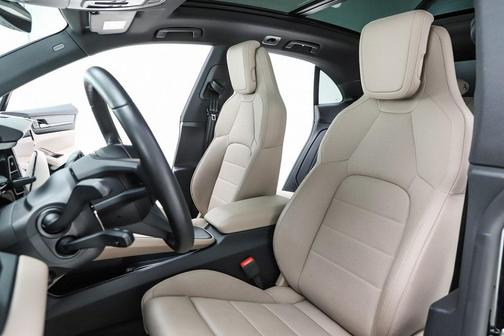 2025 Porsche Macan 4S