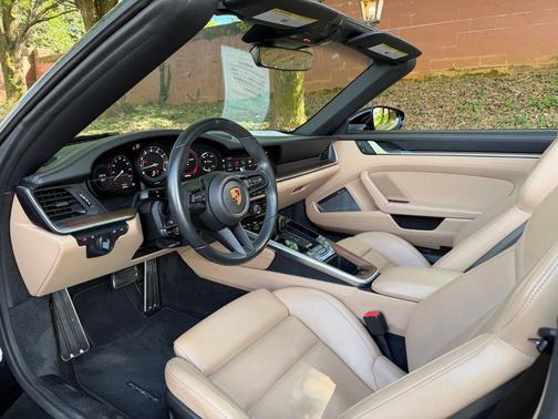 2022 Porsche 911 Carrera S