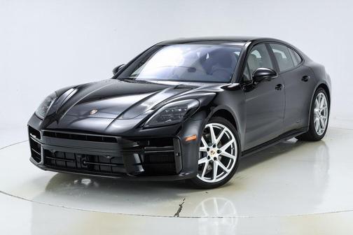2025 Porsche Panamera 4