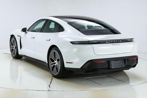 2025 Porsche Taycan 4