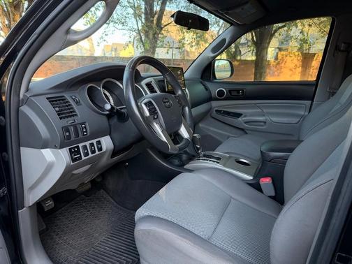 2014 Toyota Tacoma Base