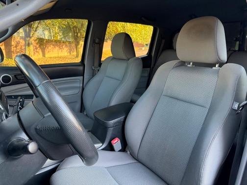 2014 Toyota Tacoma Base