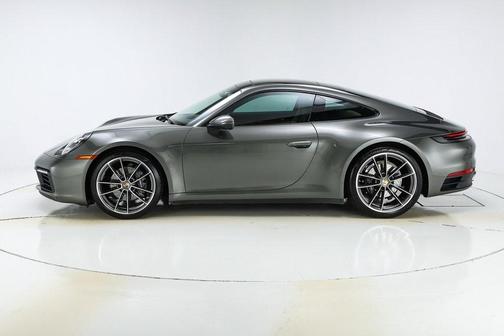 2021 Porsche 911 Carrera