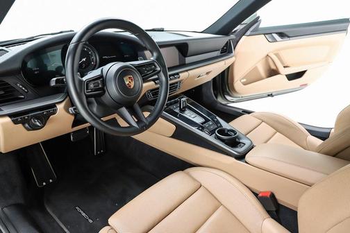 2021 Porsche 911 Carrera