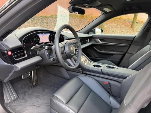 2025 Porsche Taycan Base