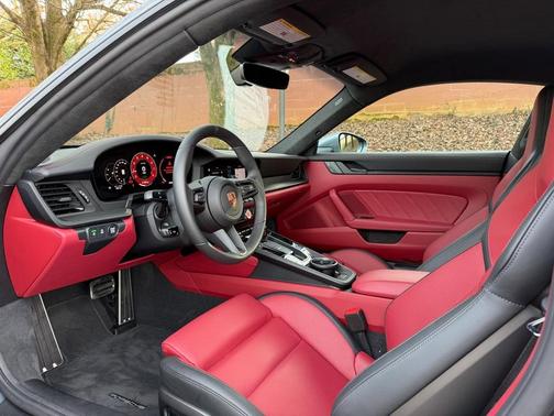 2026 Porsche 911 Carrera GTS