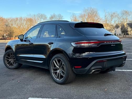 2025 Porsche Macan 