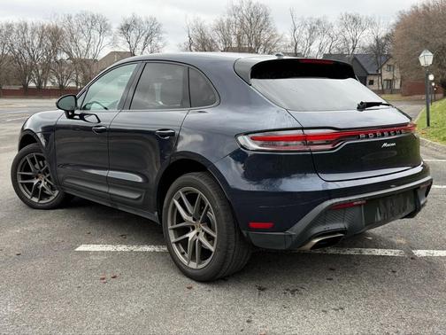 2022 Porsche Macan Base