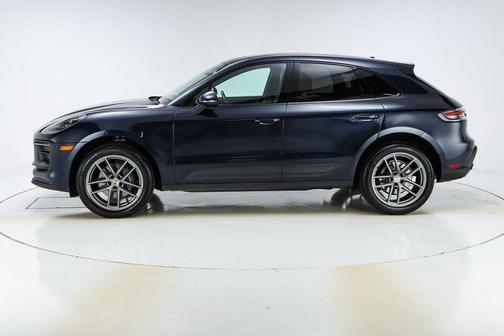 2022 Porsche Macan Base