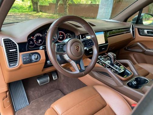 2022 Porsche Cayenne S