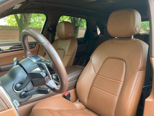 2022 Porsche Cayenne S