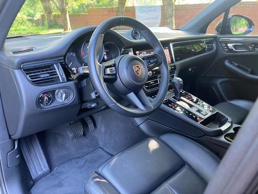 2025 Porsche Macan S
