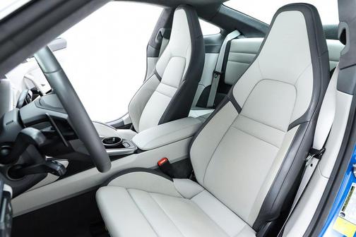 2025 Porsche 911 Carrera