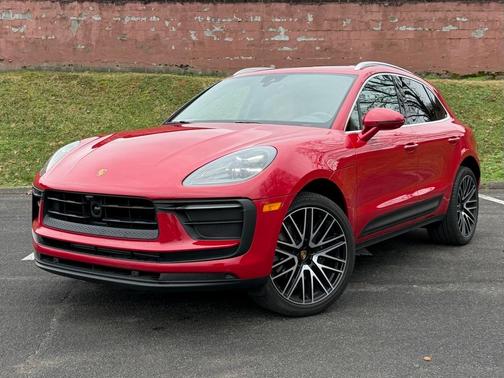 2025 Porsche Macan Base