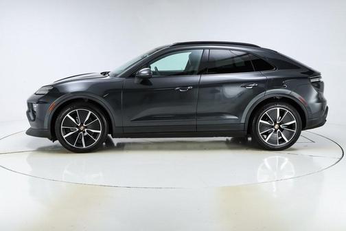 2025 Porsche Macan 4