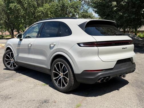 Chalk 2026 Porsche Cayenne