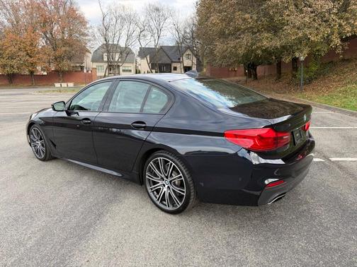 2019 BMW 540 i
