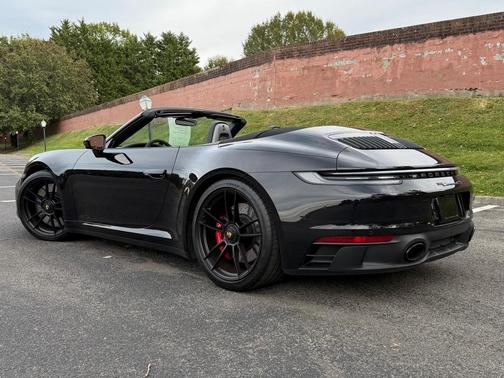 2023 Porsche 911 Carrera GTS