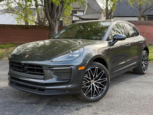 2025 Porsche Macan 