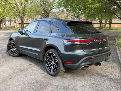 2025 Porsche Macan 