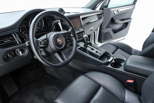 2023 Porsche Macan