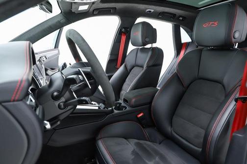 2026 Porsche Macan GTS