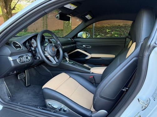 2023 Porsche 718 Cayman S