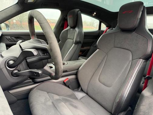 2025 Porsche Taycan GTS