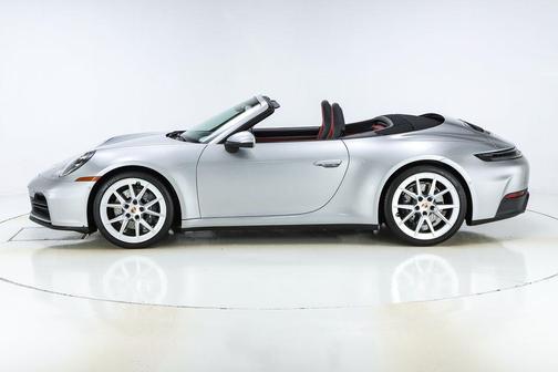 GT Silver Metallic 2025 Porsche 911