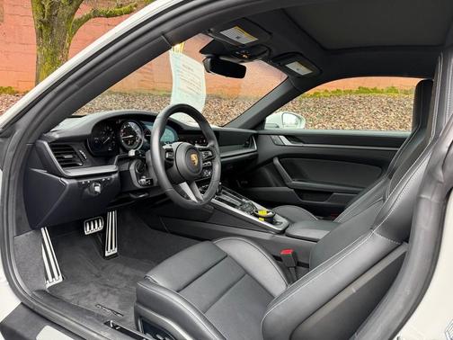 2024 Porsche 911 Carrera S