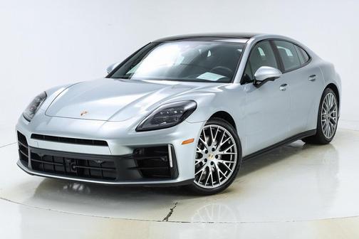 2024 Porsche Panamera 4