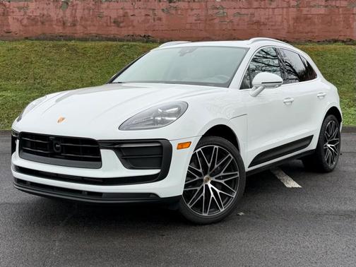 2025 Porsche Macan T