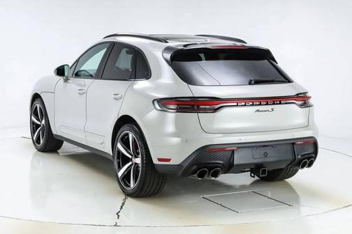 Chalk 2025 Porsche Macan