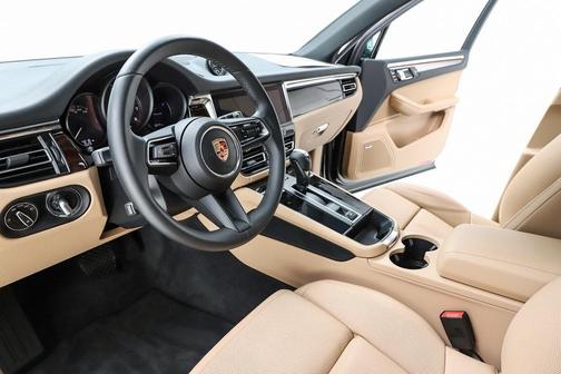 2025 Porsche Macan T