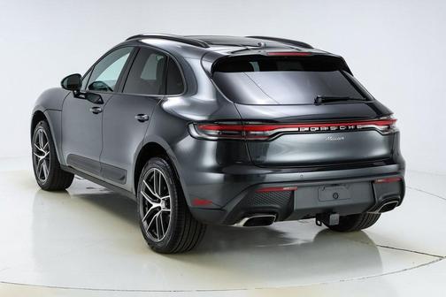 2025 Porsche Macan T