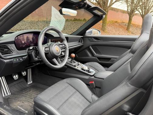 2025 Porsche 911 Carrera T