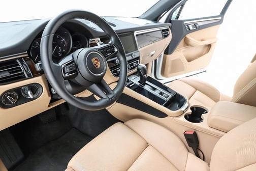2023 Porsche Macan 