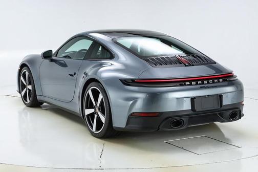 2025 Porsche 911 Carrera