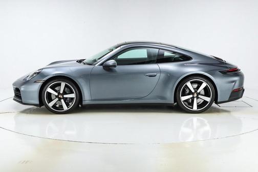 2025 Porsche 911 Carrera