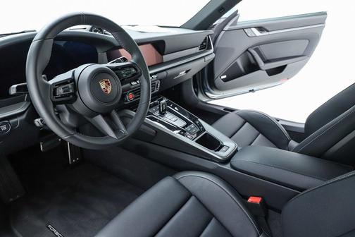 2025 Porsche 911 Carrera