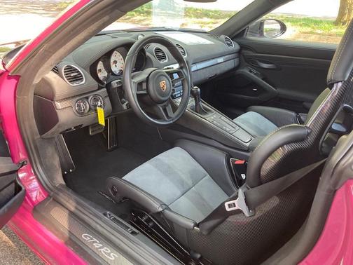 2024 Porsche 718 Cayman GT4 RS