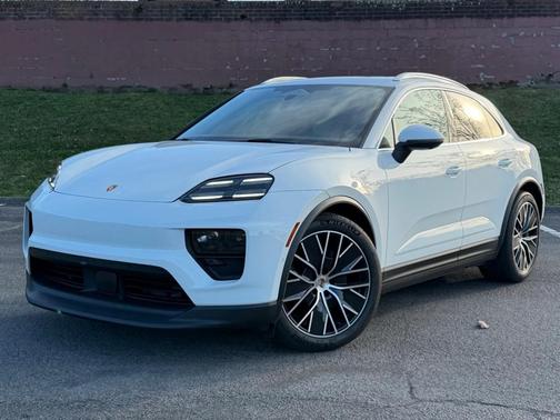 2025 Porsche Macan 4