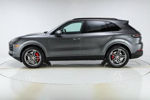 2024 Porsche Cayenne S