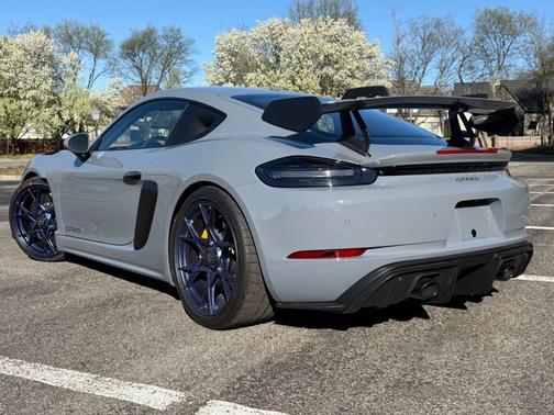 2025 Porsche 718 Cayman GT4 RS