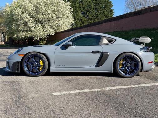 2025 Porsche 718 Cayman GT4 RS