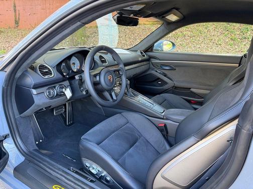 2025 Porsche 718 Cayman GT4 RS